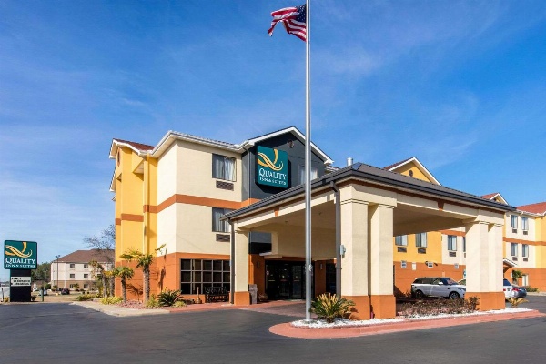 Quality Inn & Suites Montgomery East Carmichael Rd image 1